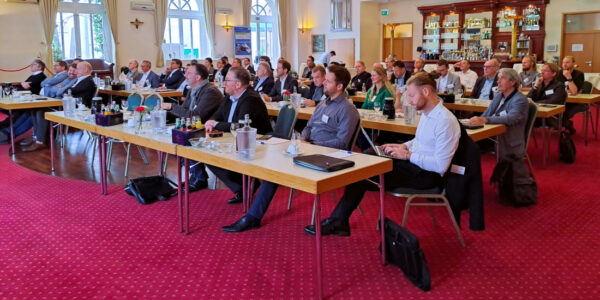 Symposium zur Mobilität im ländlichen Raum: Wie Mobilitätsgerechtigkeit zwischen Stadt und Land gelingen kann